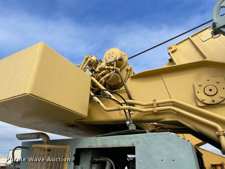 image for item IX9524 Grove RT-740  crane