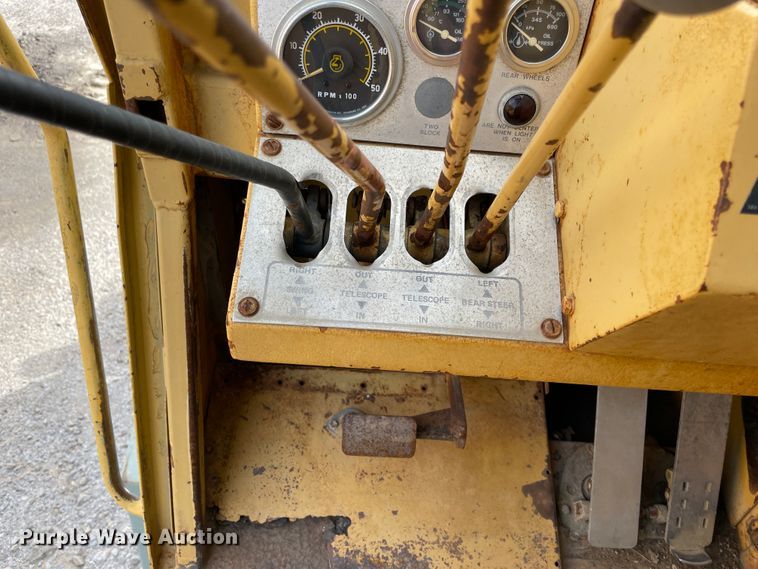 image for item IX9524 Grove RT-740  crane