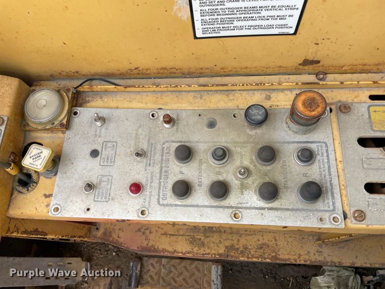 image for item IX9524 Grove RT-740  crane