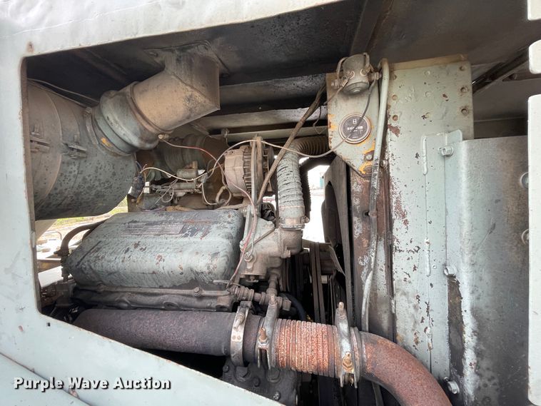 image for item IX9524 Grove RT-740  crane