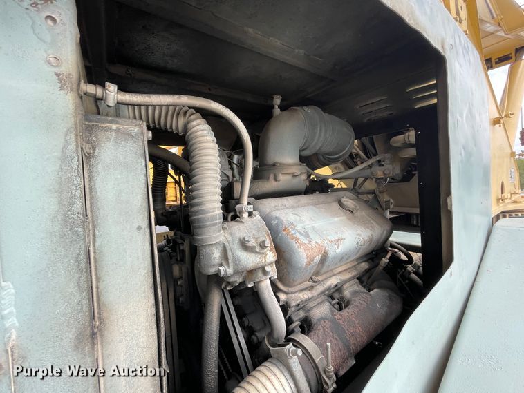 image for item IX9524 Grove RT-740  crane