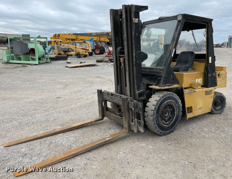 image for item IX9525 Caterpillar V90E  forklift