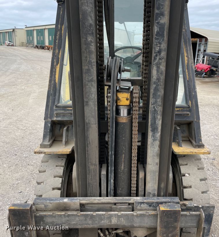 image for item IX9525 Caterpillar V90E  forklift