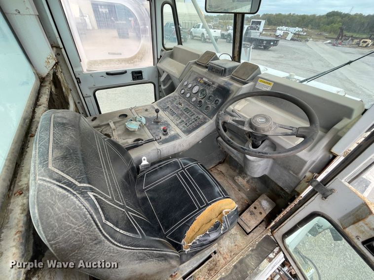 image for item IX9526 Elgin Pelican  street sweeper