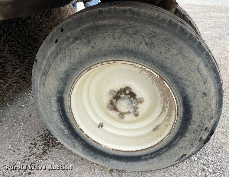 image for item IX9526 Elgin Pelican  street sweeper