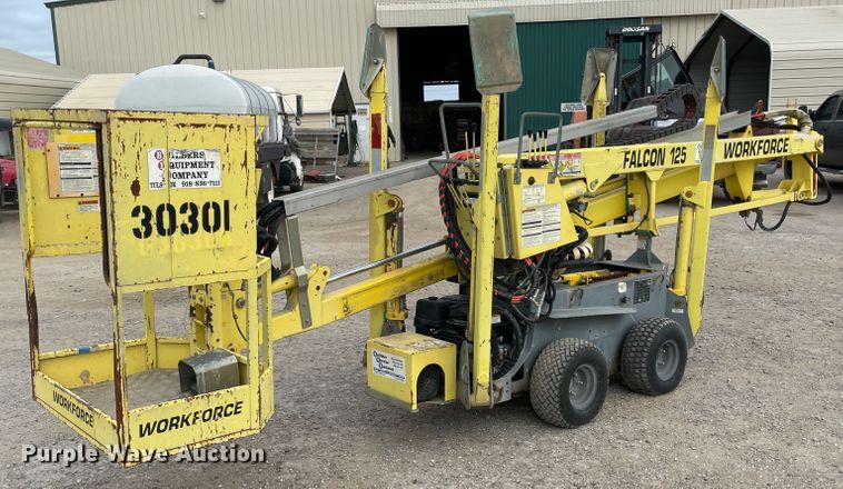 image for item IX9527 2001 Workforce Falcon 125  boom lift