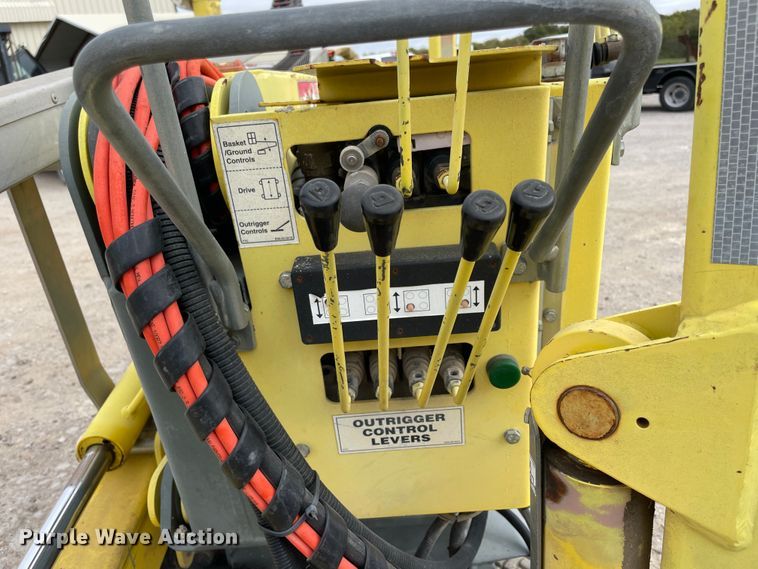 image for item IX9527 2001 Workforce Falcon 125  boom lift