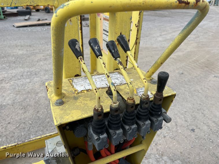 image for item IX9527 2001 Workforce Falcon 125  boom lift