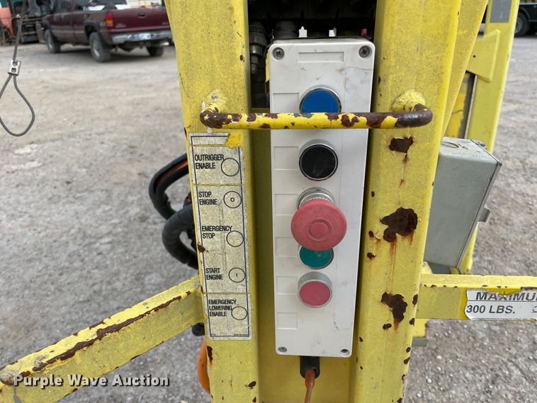 image for item IX9527 2001 Workforce Falcon 125  boom lift