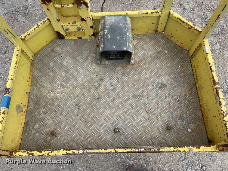 image for item IX9527 2001 Workforce Falcon 125  boom lift