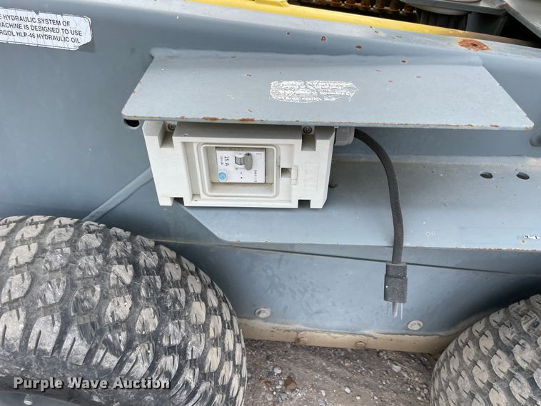 image for item IX9527 2001 Workforce Falcon 125  boom lift