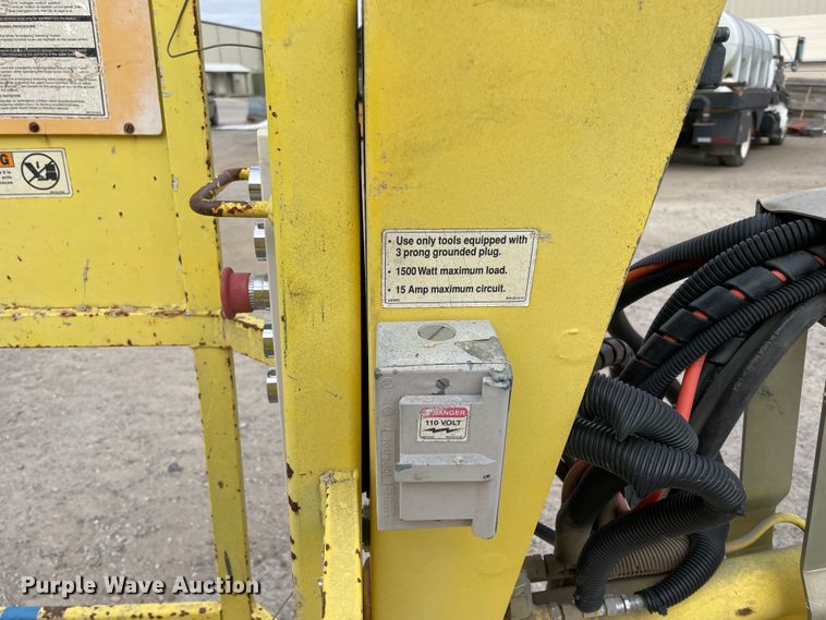 image for item IX9527 2001 Workforce Falcon 125  boom lift