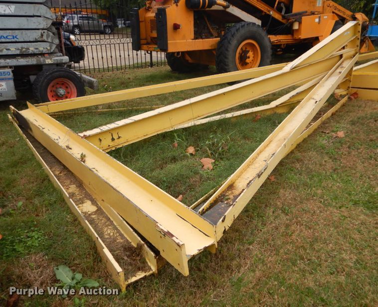 image for item JF9945 Gantry crane