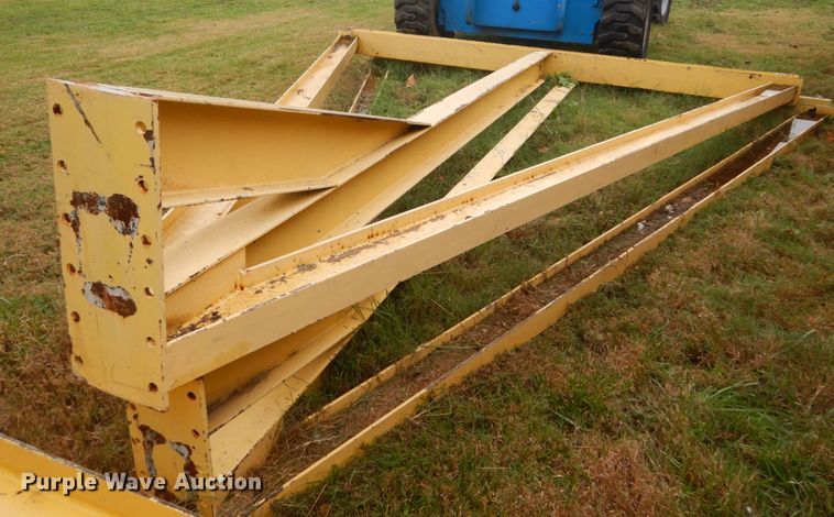 image for item JF9945 Gantry crane