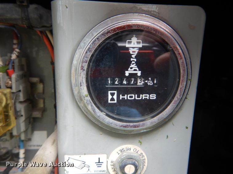 image for item JF9946 Sky Jack SJ8243  scissor lift