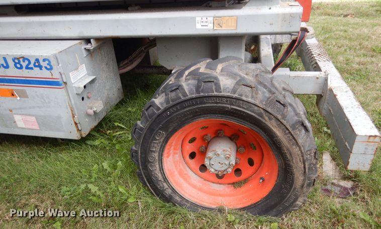 image for item JF9946 Sky Jack SJ8243  scissor lift