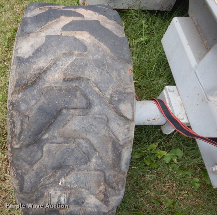 image for item JF9946 Sky Jack SJ8243  scissor lift