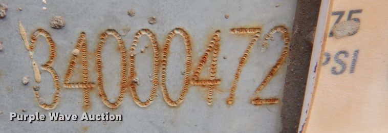 image for item JF9946 Sky Jack SJ8243  scissor lift