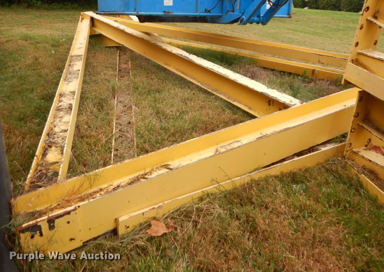 image for item JF9947 Gantry crane