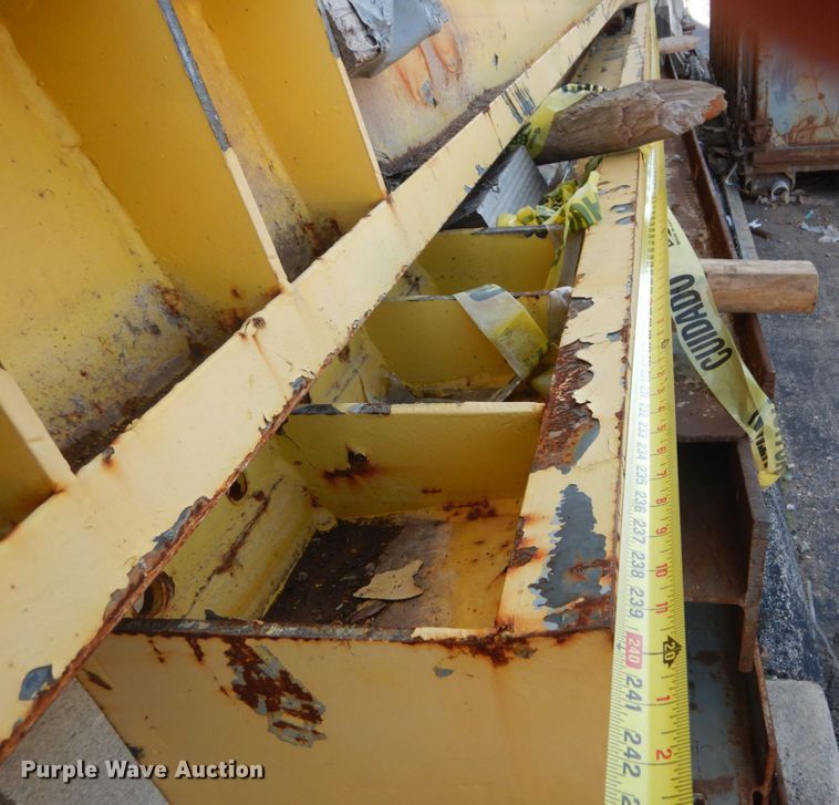 image for item JF9947 Gantry crane