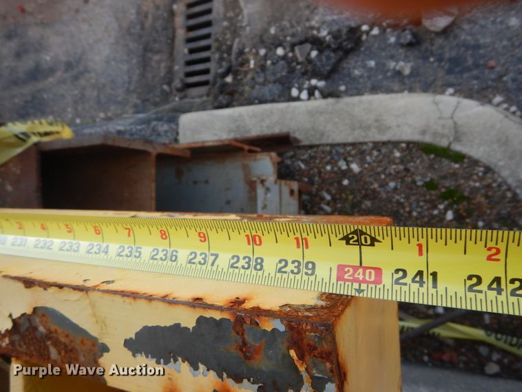 image for item JF9947 Gantry crane