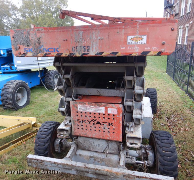 image for item JF9948 Skyjack SJ8850  scissor lift