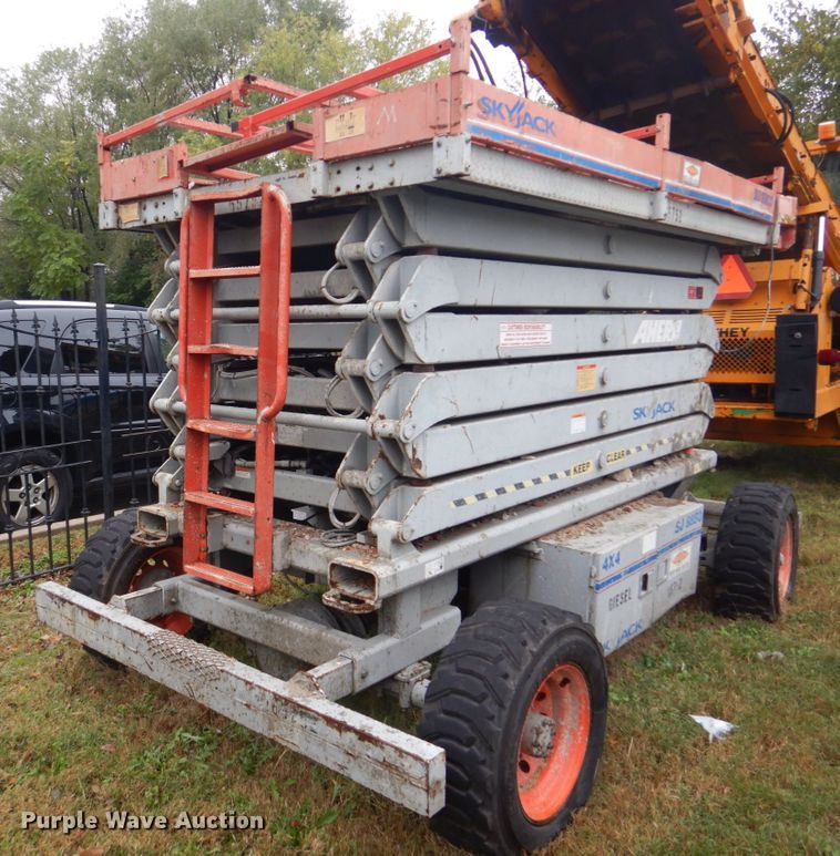 image for item JF9948 Skyjack SJ8850  scissor lift