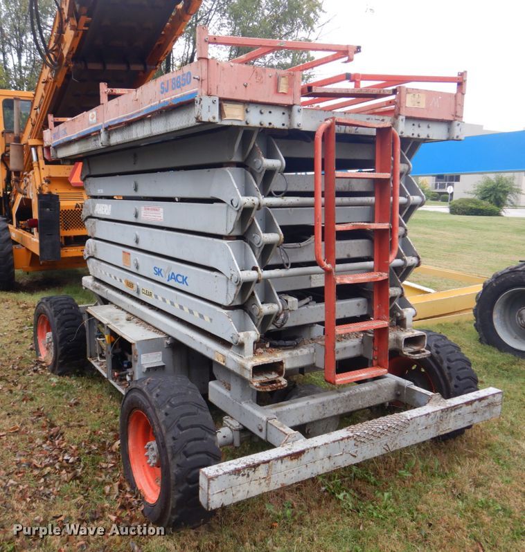 image for item JF9948 Skyjack SJ8850  scissor lift