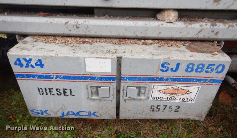 image for item JF9948 Skyjack SJ8850  scissor lift