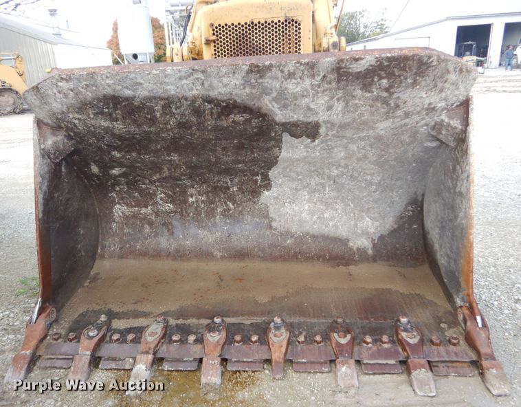 image for item JF9954 1979 Caterpillar 977  track loader