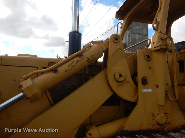 image for item JF9954 1979 Caterpillar 977  track loader