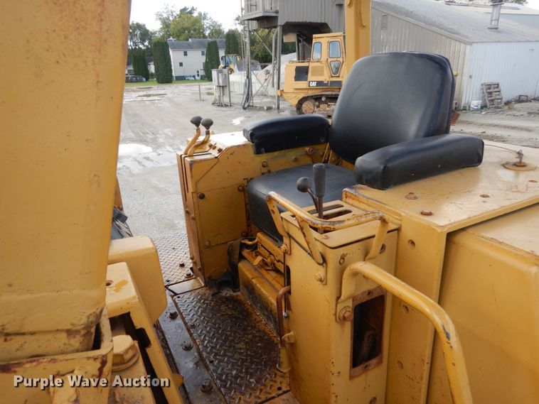 image for item JF9954 1979 Caterpillar 977  track loader