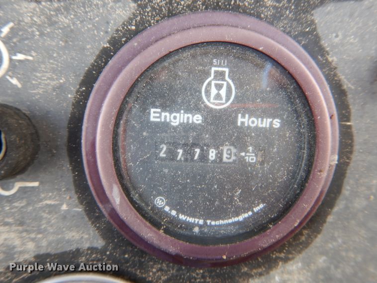 image for item JF9954 1979 Caterpillar 977  track loader