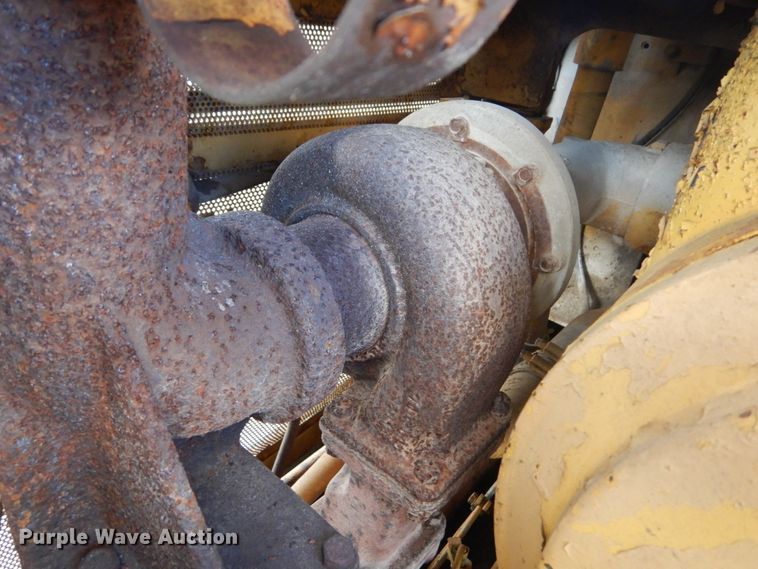 image for item JF9954 1979 Caterpillar 977  track loader