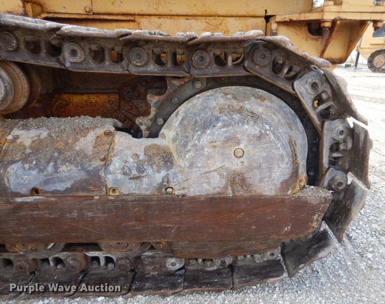 image for item JF9954 1979 Caterpillar 977  track loader