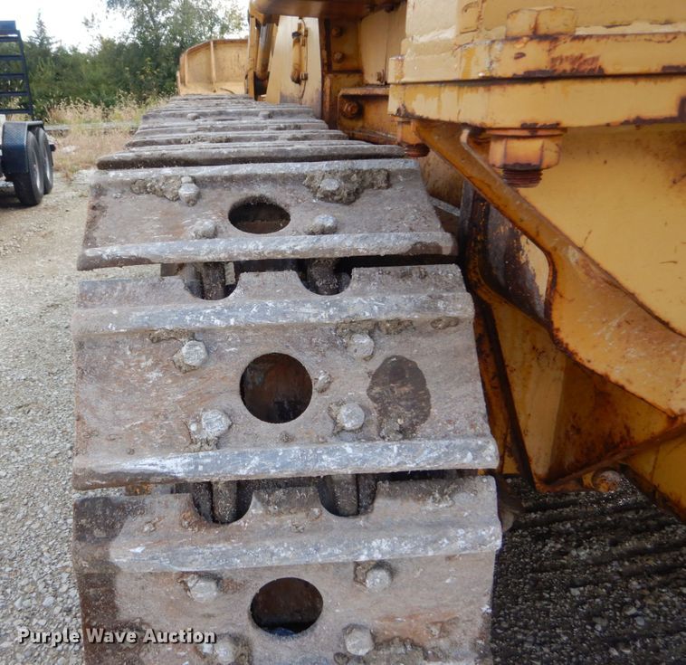 image for item JF9954 1979 Caterpillar 977  track loader