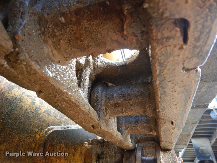 image for item JF9954 1979 Caterpillar 977  track loader