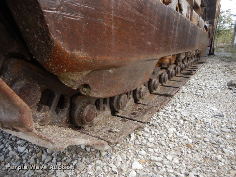 image for item JF9954 1979 Caterpillar 977  track loader