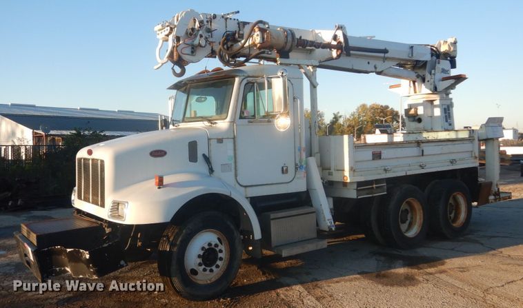 image for item JF9956 2003 Peterbilt 330  pressure digger truck