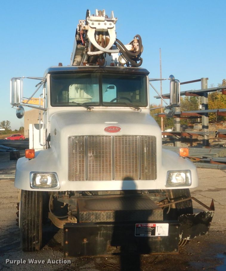 image for item JF9956 2003 Peterbilt 330  pressure digger truck