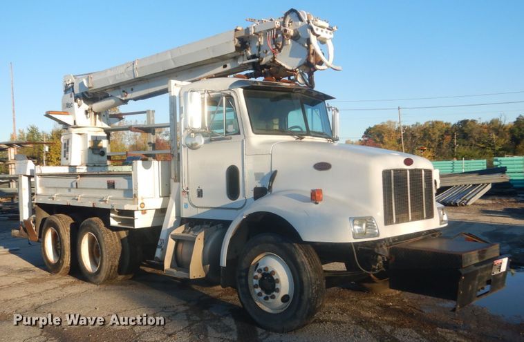 image for item JF9956 2003 Peterbilt 330  pressure digger truck