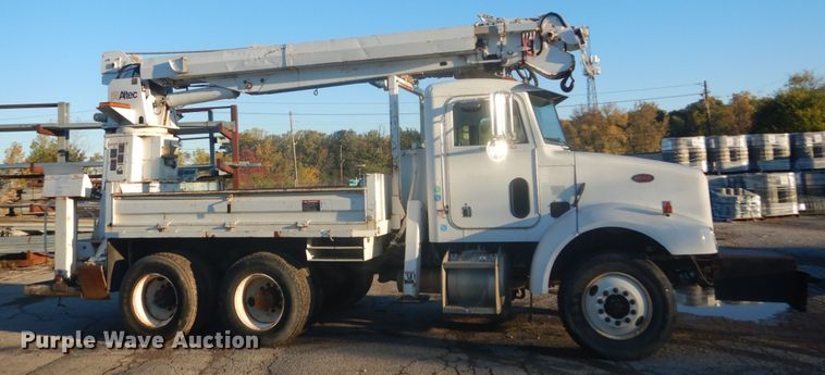 image for item JF9956 2003 Peterbilt 330  pressure digger truck