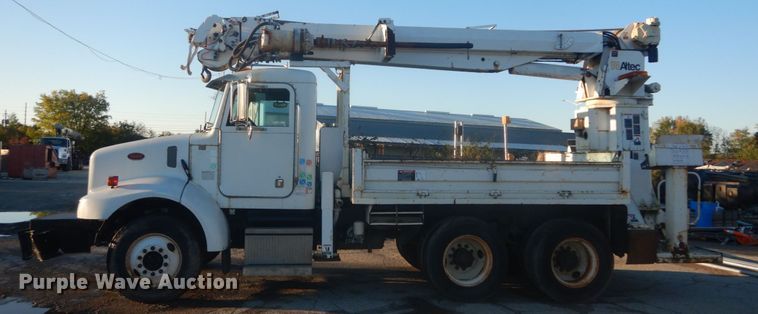 image for item JF9956 2003 Peterbilt 330  pressure digger truck