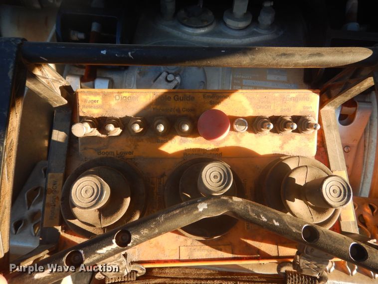 image for item JF9956 2003 Peterbilt 330  pressure digger truck