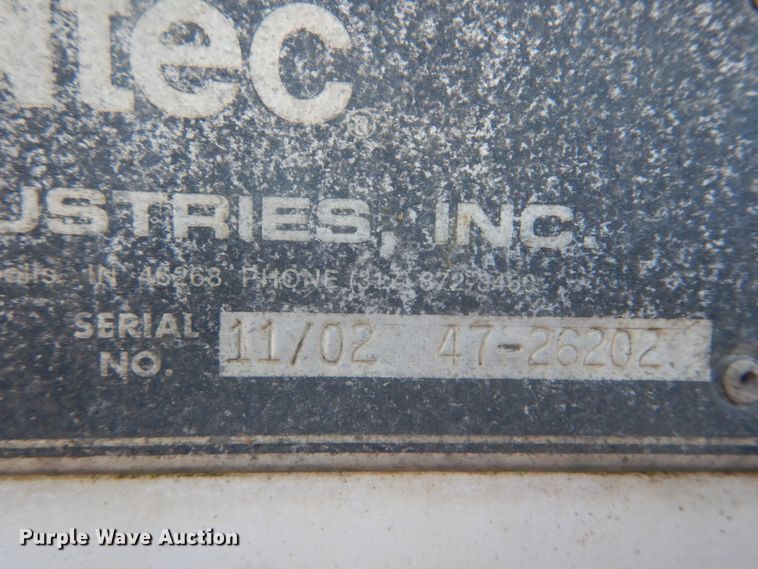 image for item JF9956 2003 Peterbilt 330  pressure digger truck