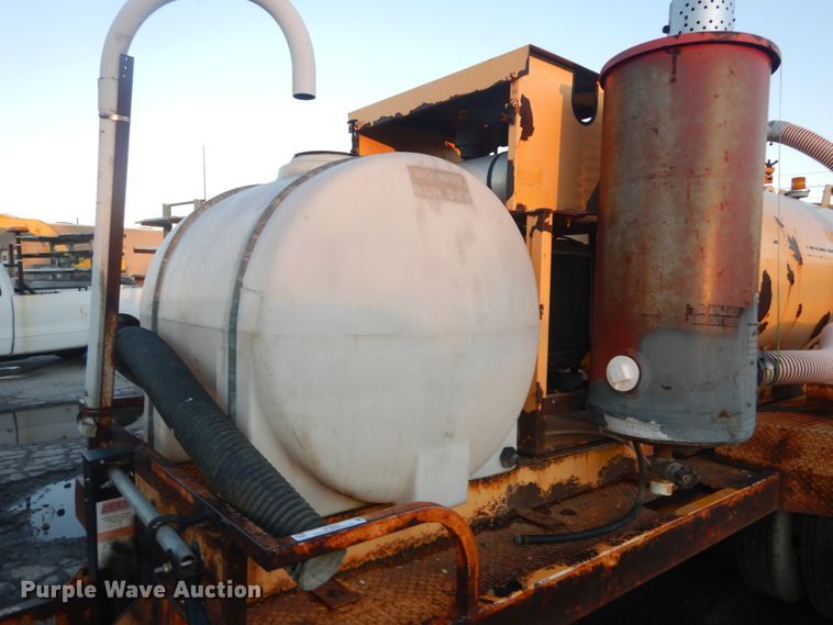 image for item JF9957 1998 Vac-Tron PMD-800  vacuum excavator