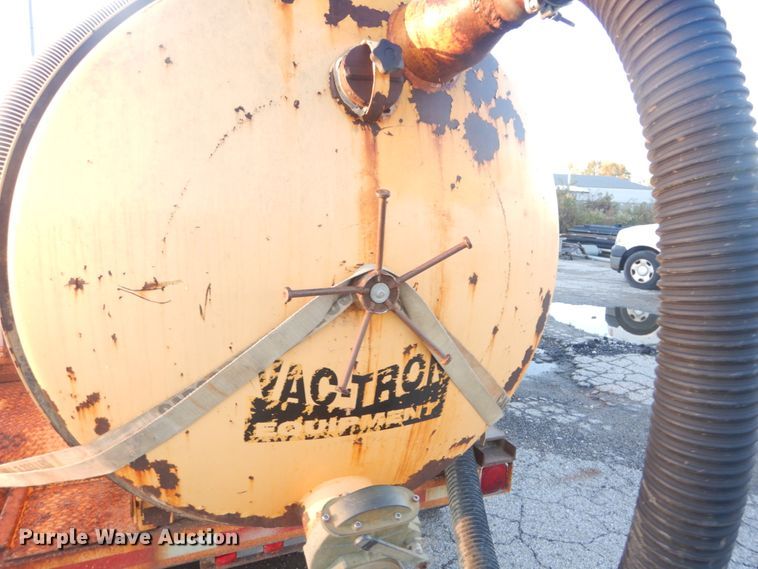 image for item JF9957 1998 Vac-Tron PMD-800  vacuum excavator