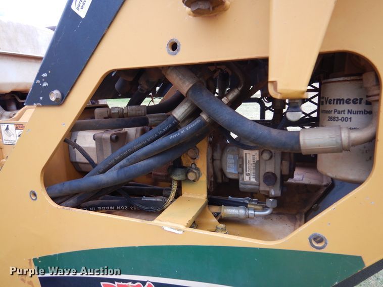 image for item JJ9916 Vermeer RTX100  trencher