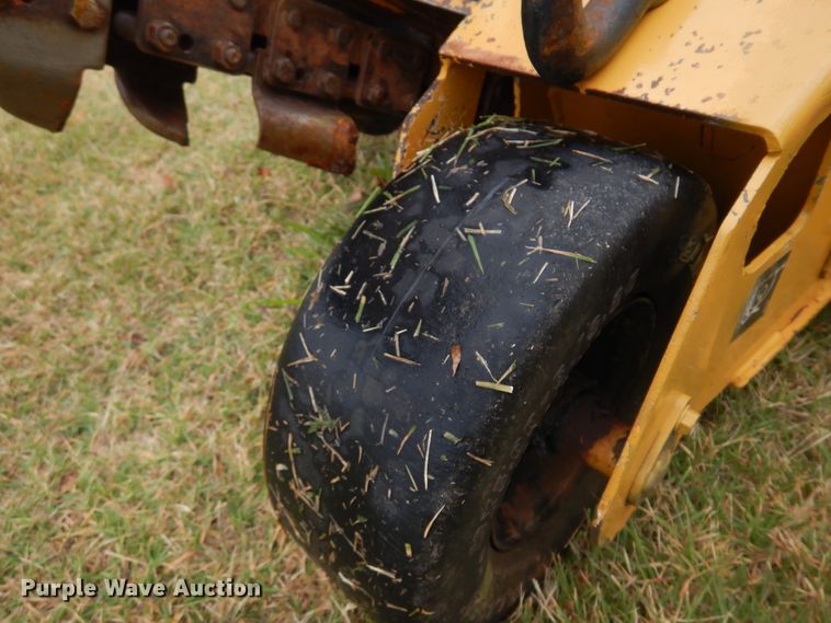 image for item JJ9916 Vermeer RTX100  trencher