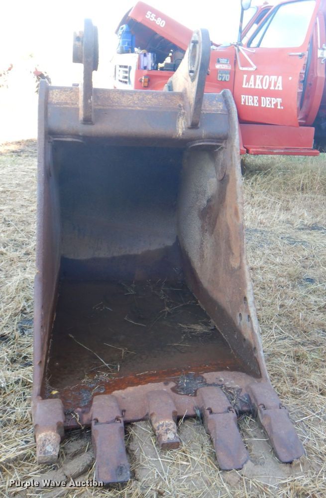 image for item JS9210 Martin  41" W excavator bucket